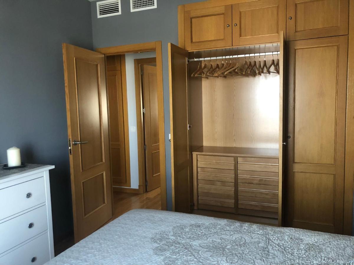 Piso dos dormitorios muy equipado  Jerez de la Frontera Exterior foto